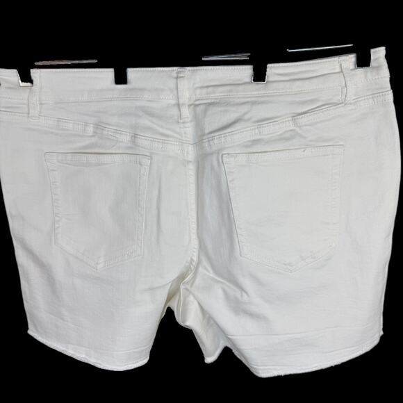 Candace Cameron Bure White Distressed Shorts 16P Petite NWOT Cotton Blend - Picture 5 of 11